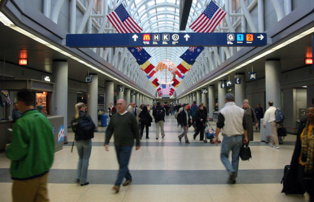 airport-crowd