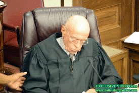 judge-asleep-hock-self-defense